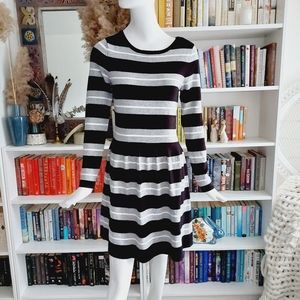 Vince Camuto Long Sleeve Striped Dress P3772